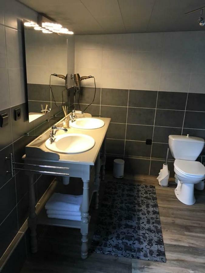 Le Charm'En Gite Tournai Exterior foto